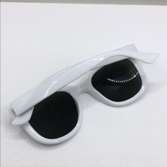 J.crew classic always on trend style sunglasses thick plastic white frame. - Picture 4 of 8